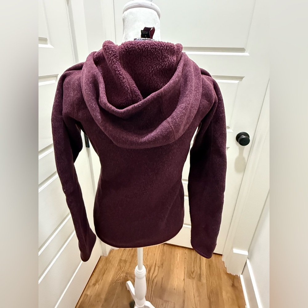 Patagonia. Women's Better Sweater Hoodie. Stormy Mauve.  Size Small. - Picture 3 of 8